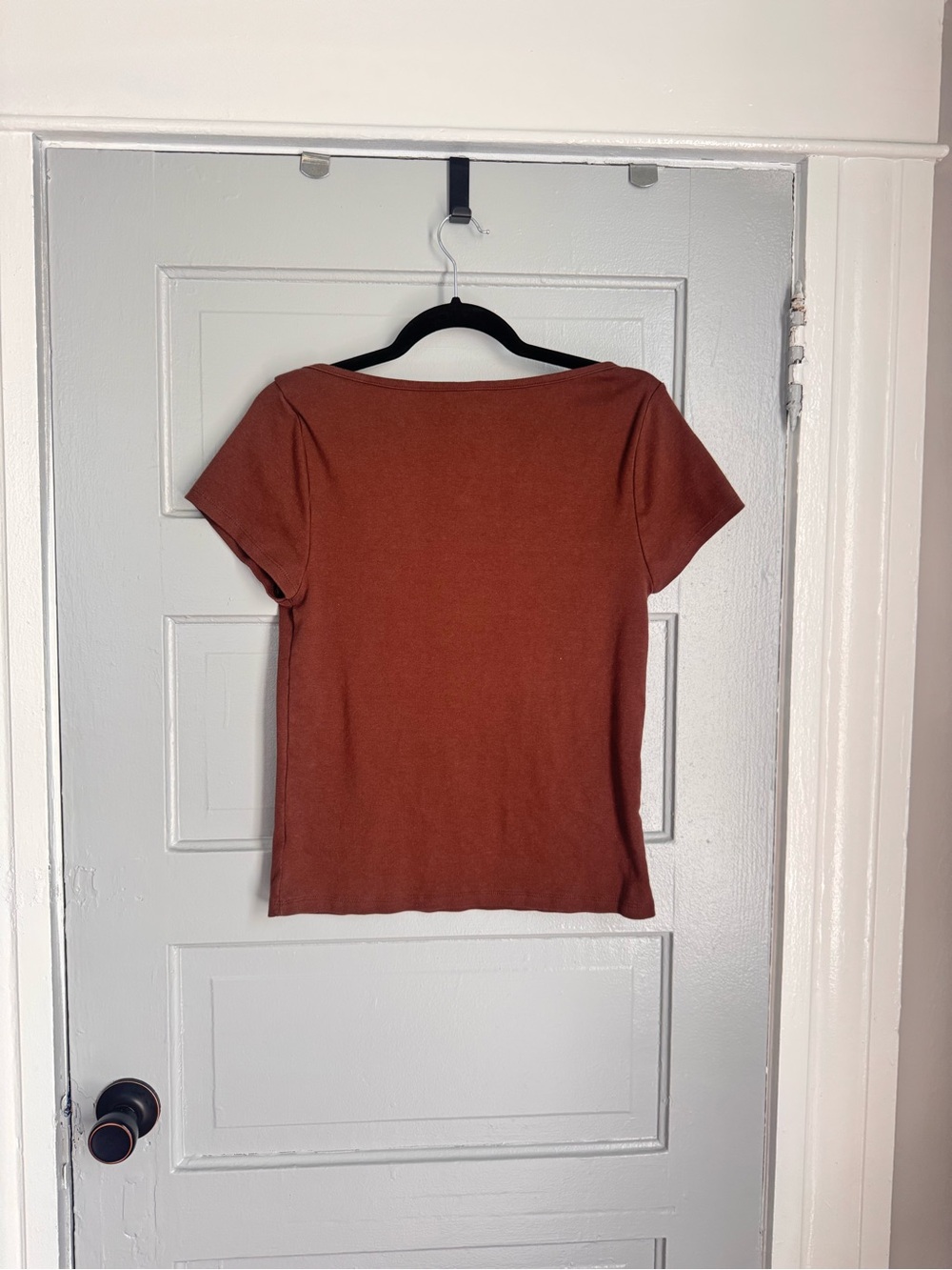 Old Navy Short Sleeve Boat Neck Tee in Brown